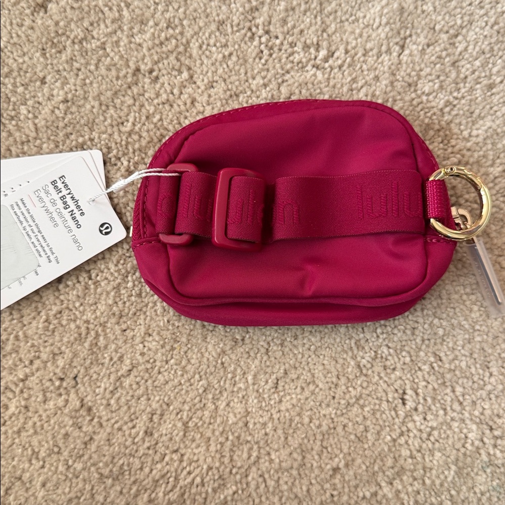 Lululemon everywhere Nano belt bag berry rumble NWT - Picture 4 of 5